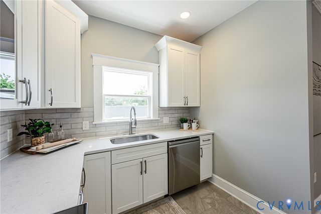 607 N 37th St, Richmond, VA 23223