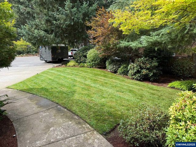 2324 Thrush Ct SE, Salem, OR 97306