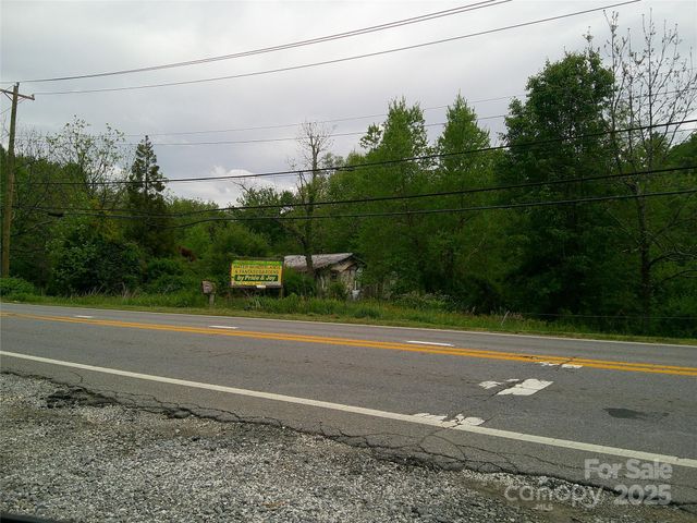 4016 Brevard Road, Horse Shoe, NC 28742