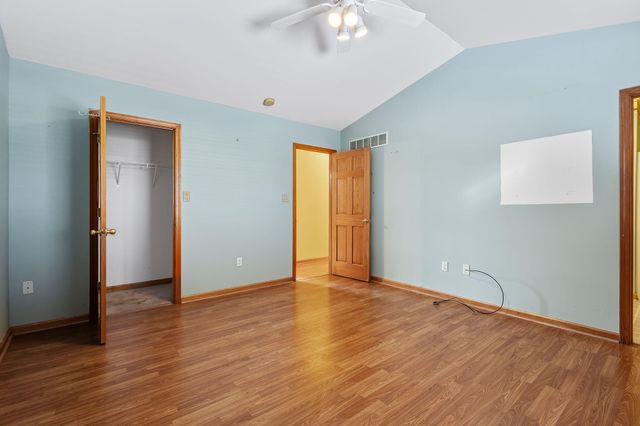 5684 Dove Dale Avenue, Portage, IN 46368