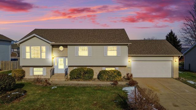 5684 Dove Dale Avenue, Portage, IN 46368