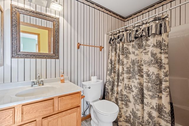 5684 Dove Dale Avenue, Portage, IN 46368