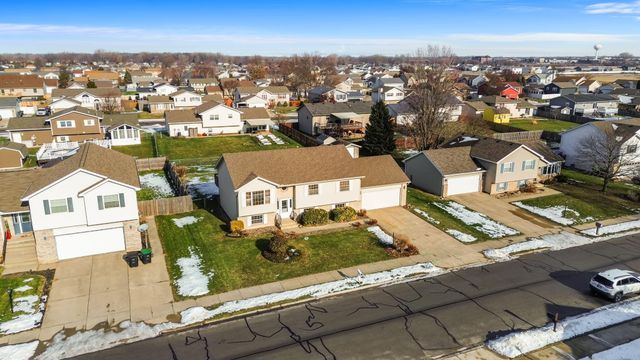 5684 Dove Dale Avenue, Portage, IN 46368