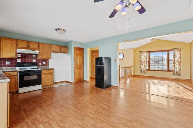 5684 Dove Dale Avenue, Portage, IN 46368