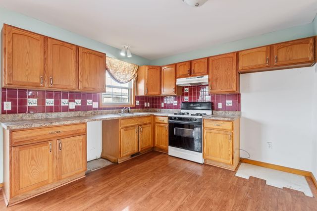 5684 Dove Dale Avenue, Portage, IN 46368