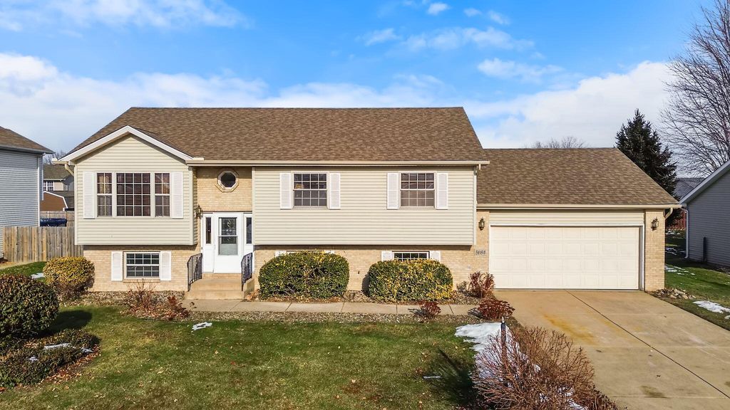 5684 Dove Dale Avenue, Portage, IN 46368