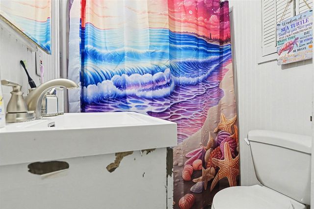 702 S Davis Street, Vicksburg, MI 49097