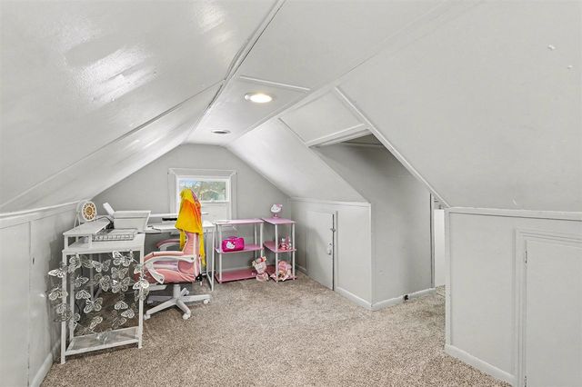 702 S Davis Street, Vicksburg, MI 49097