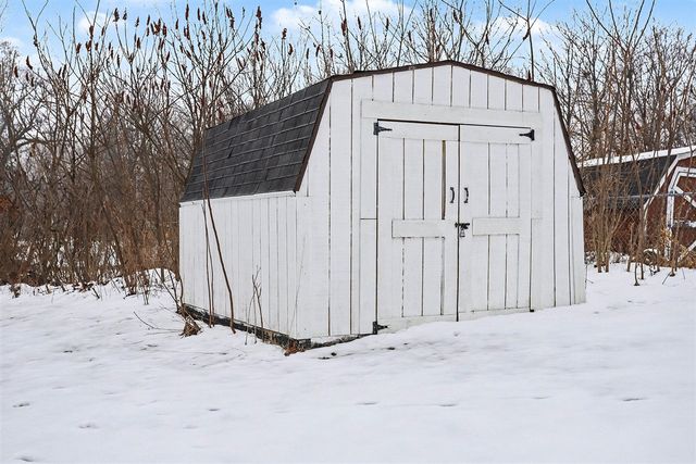 702 S Davis Street, Vicksburg, MI 49097