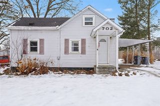 702 S Davis Street, Vicksburg, MI 49097