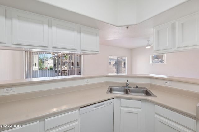 4644 N 22ND Street 2117, Phoenix, AZ 85016