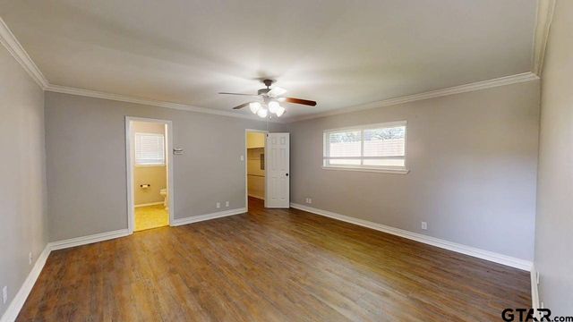 518 Meadow Creek Dr, Tyler, TX 75703