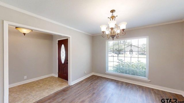 518 Meadow Creek Dr, Tyler, TX 75703