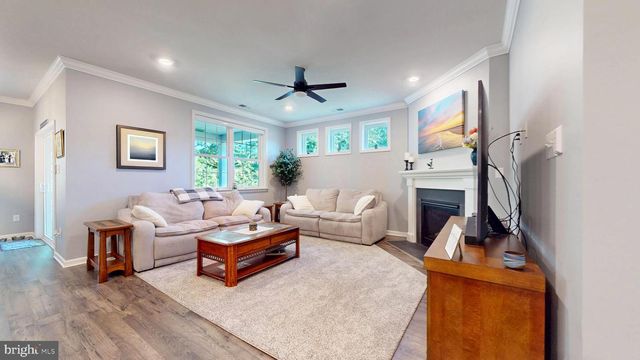 172 LAQUINTA DR, Egg Harbor Township, NJ 08234
