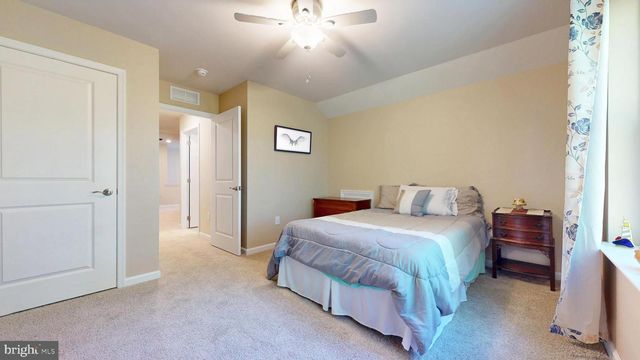 172 LAQUINTA DR, Egg Harbor Township, NJ 08234