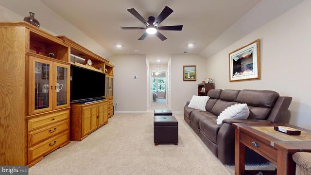 172 LAQUINTA DR, Egg Harbor Township, NJ 08234