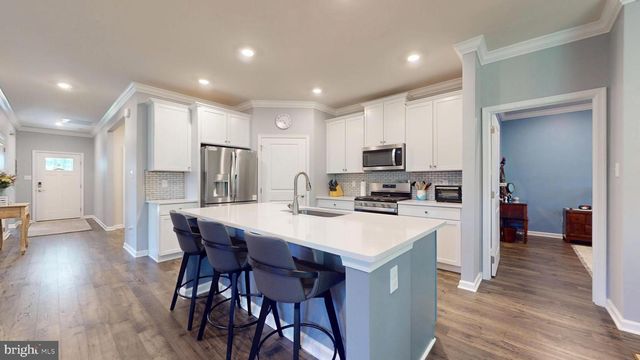 172 LAQUINTA DR, Egg Harbor Township, NJ 08234