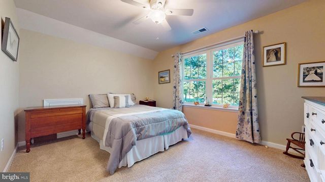 172 LAQUINTA DR, Egg Harbor Township, NJ 08234