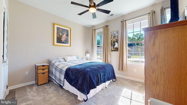 172 LAQUINTA DR, Egg Harbor Township, NJ 08234