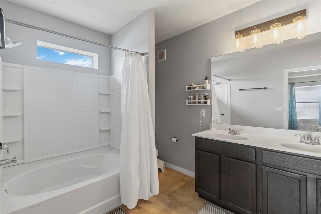 Image 21 of property listing at 6560 S GOLDENROD ROAD 79C, Orlando, FL 32822