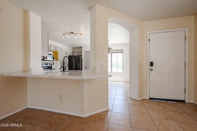 1098 E NARDINI Street, San Tan Valley, AZ 85140