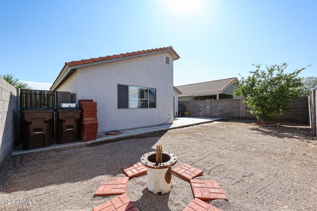1098 E NARDINI Street, San Tan Valley, AZ 85140