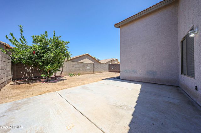 1098 E NARDINI Street, San Tan Valley, AZ 85140