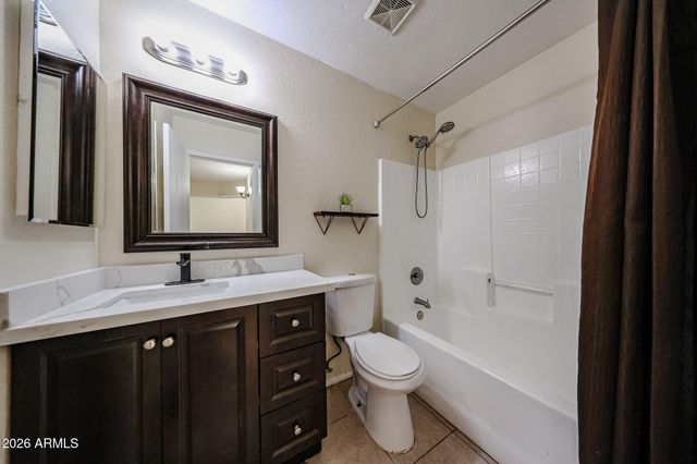 1098 E NARDINI Street, San Tan Valley, AZ 85140