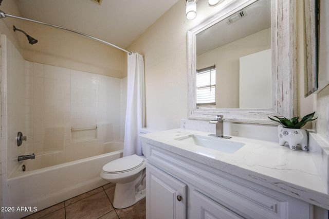 1098 E NARDINI Street, San Tan Valley, AZ 85140