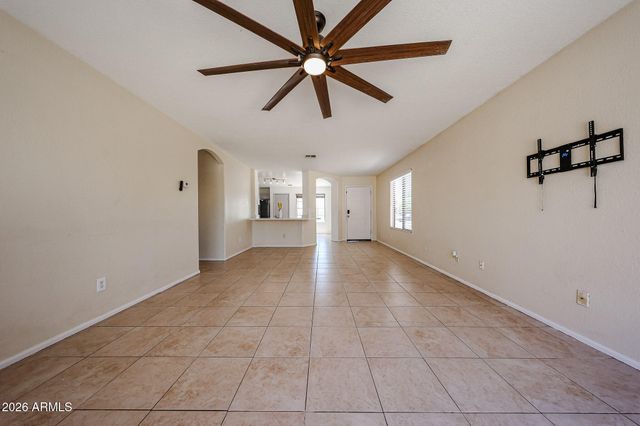 1098 E NARDINI Street, San Tan Valley, AZ 85140
