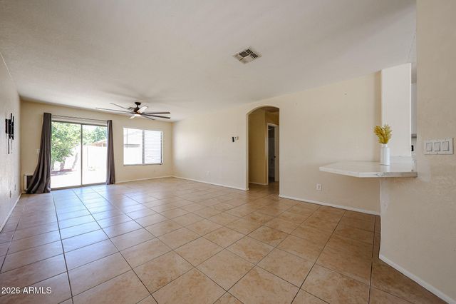 1098 E NARDINI Street, San Tan Valley, AZ 85140