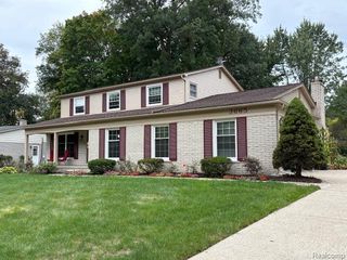 3665 Estates Drive, Troy, MI 48084