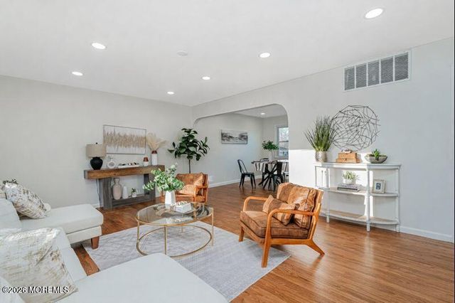 540 Ensign Avenue, Beachwood, NJ 08722