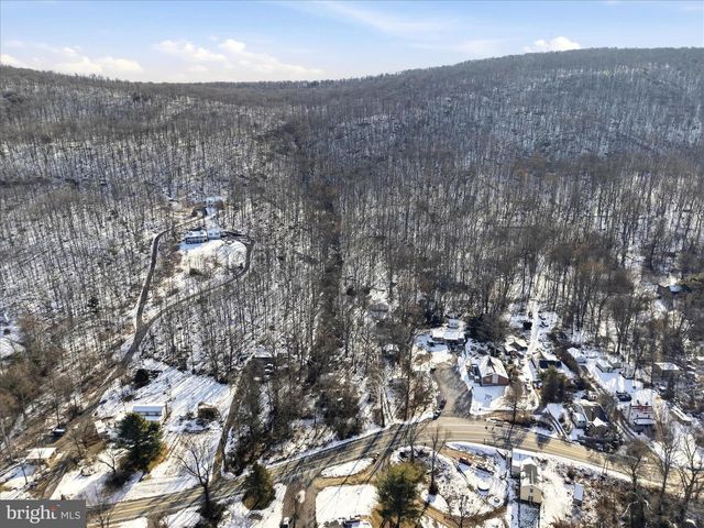 19200 CHARLES TOWN RD, Harpers Ferry, WV 25425