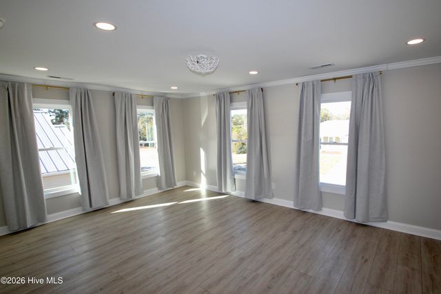 102 Evergreen Lane, Atlantic Beach, NC 28512