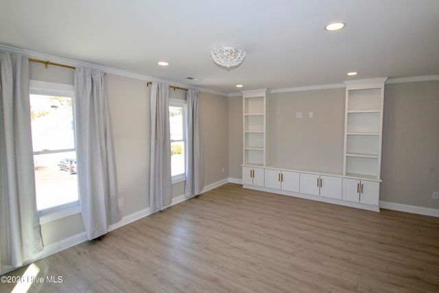 102 Evergreen Lane, Atlantic Beach, NC 28512