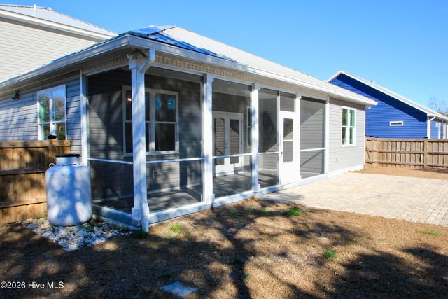 102 Evergreen Lane, Atlantic Beach, NC 28512