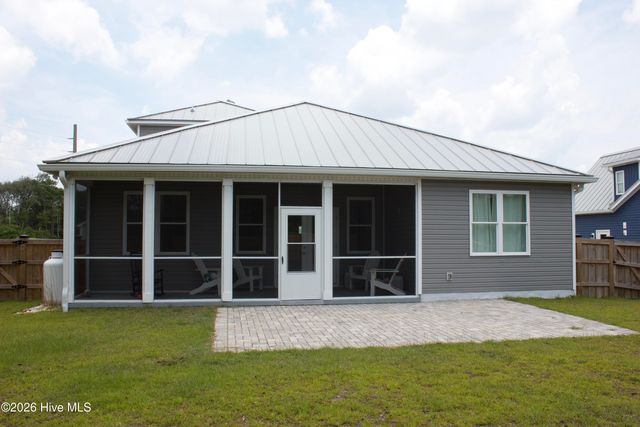 102 Evergreen Lane, Atlantic Beach, NC 28512