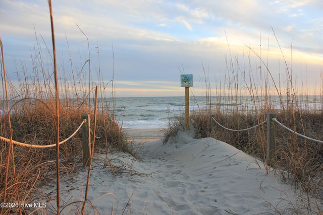 102 Evergreen Lane, Atlantic Beach, NC 28512