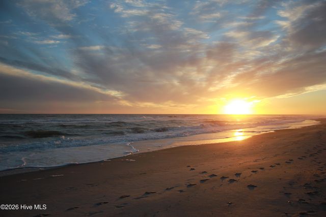 102 Evergreen Lane, Atlantic Beach, NC 28512