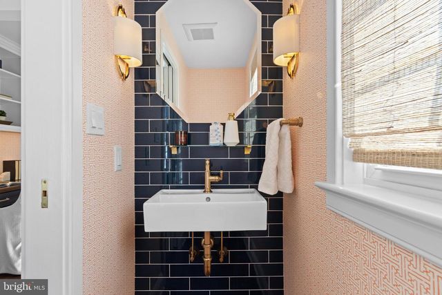 116 MORNINGSIDE CIR, Wayne, PA 19087