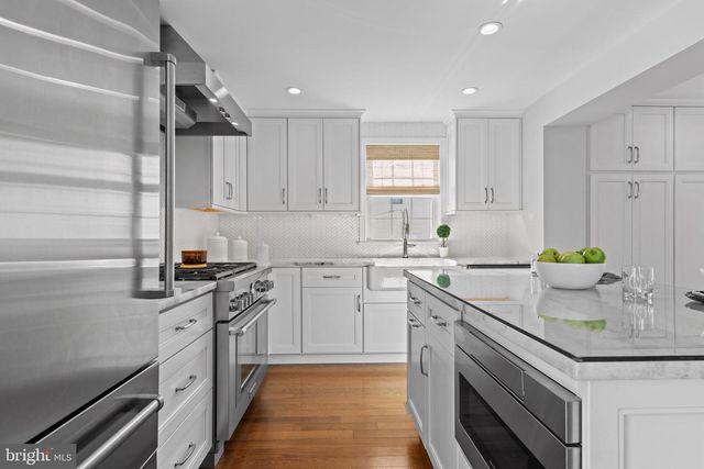 116 MORNINGSIDE CIR, Wayne, PA 19087