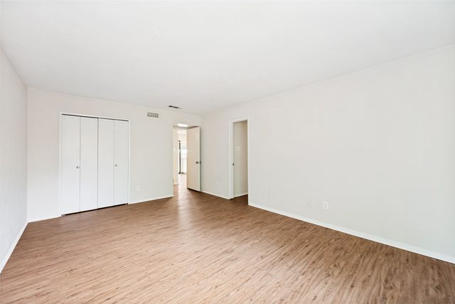 4708 Woodfield Drive, Arlington, TX 76016
