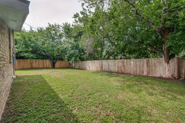 4708 Woodfield Drive, Arlington, TX 76016