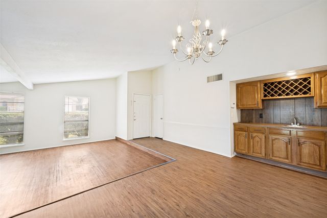 4708 Woodfield Drive, Arlington, TX 76016