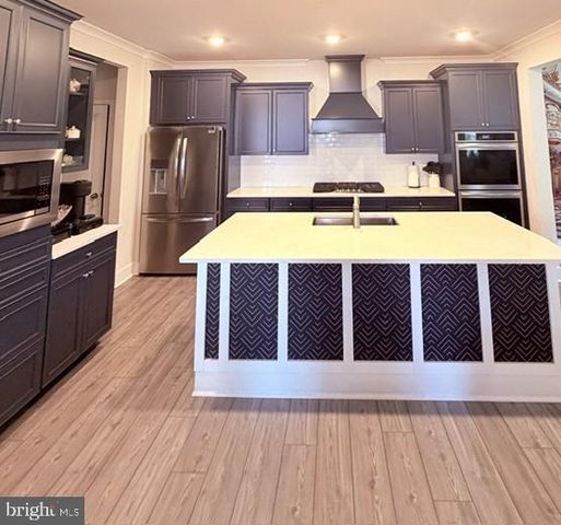 1904 WATERS LANDING DR, Essex, MD 21221
