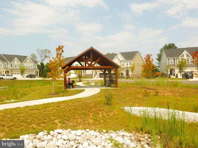 1904 WATERS LANDING DR, Essex, MD 21221