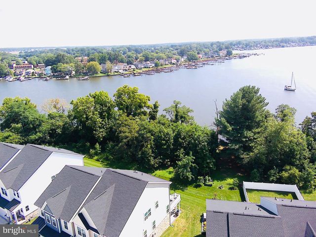 1904 WATERS LANDING DR, Essex, MD 21221