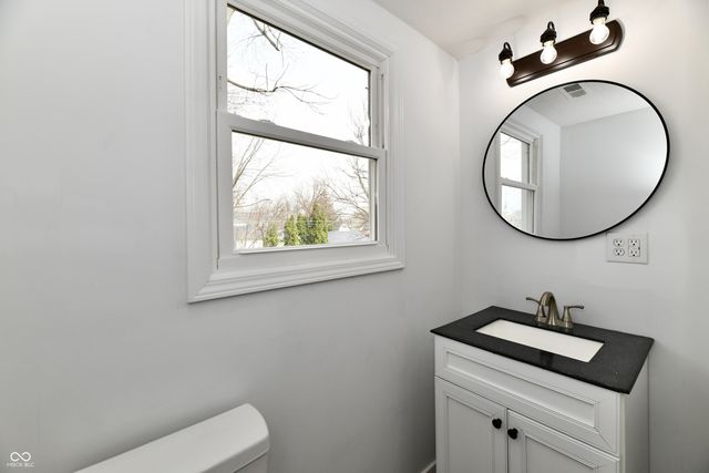 1926 Main Street, Elwood, IN 46036
