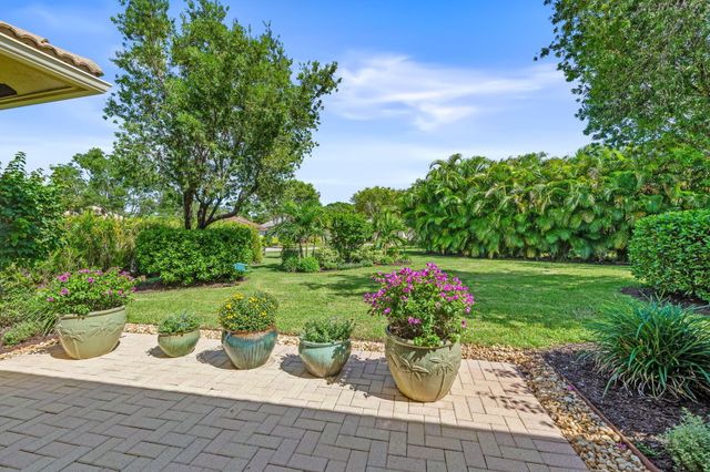9139 Bay Harbour Circle, West Palm Beach, FL 33411